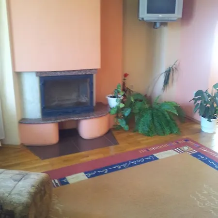 Tabakovi Πανσιόν 3*